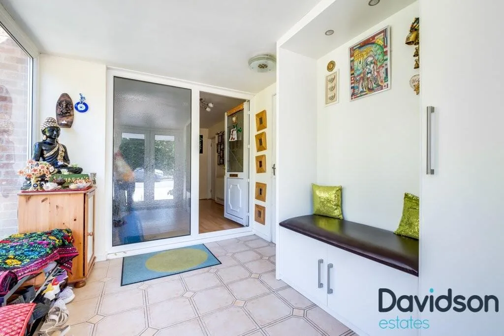 4 bedroom detached house for rent