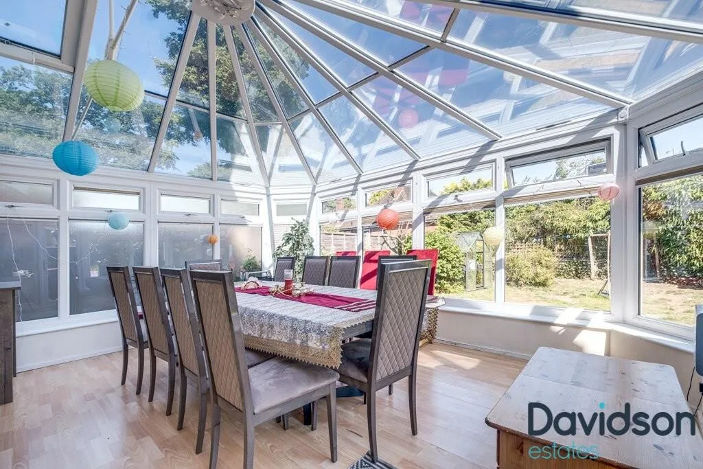 4 bedroom detached house for rent