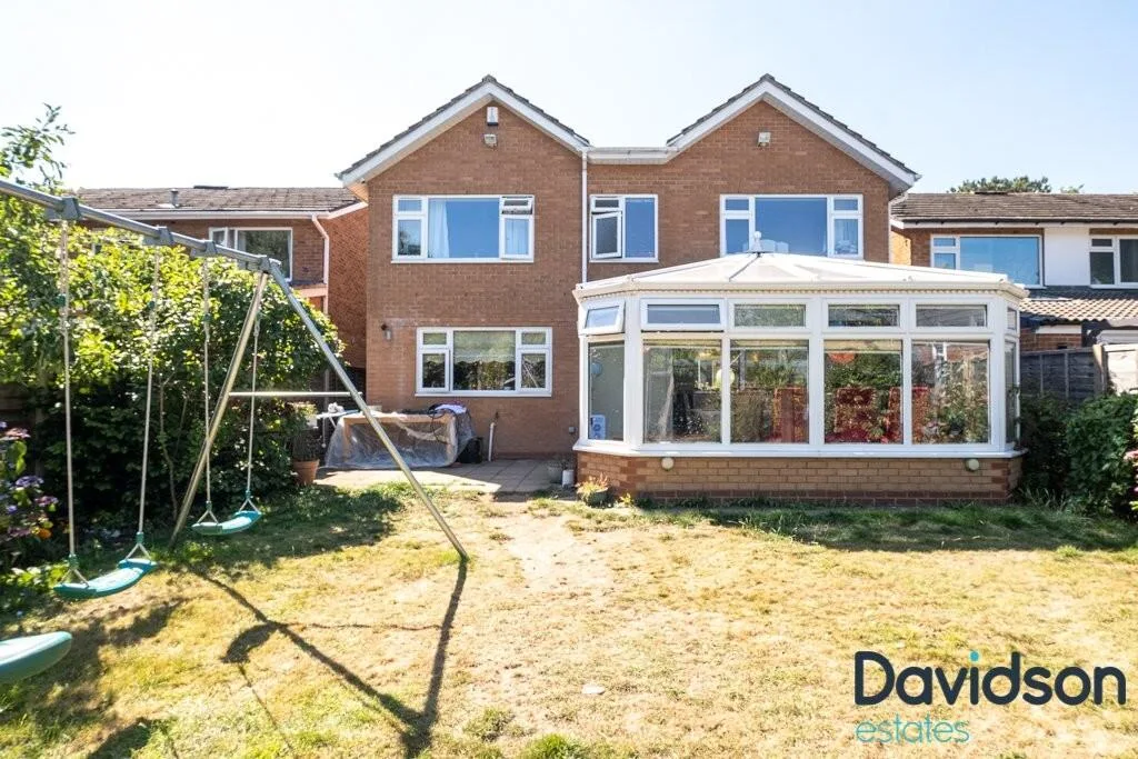 4 bedroom detached house for rent