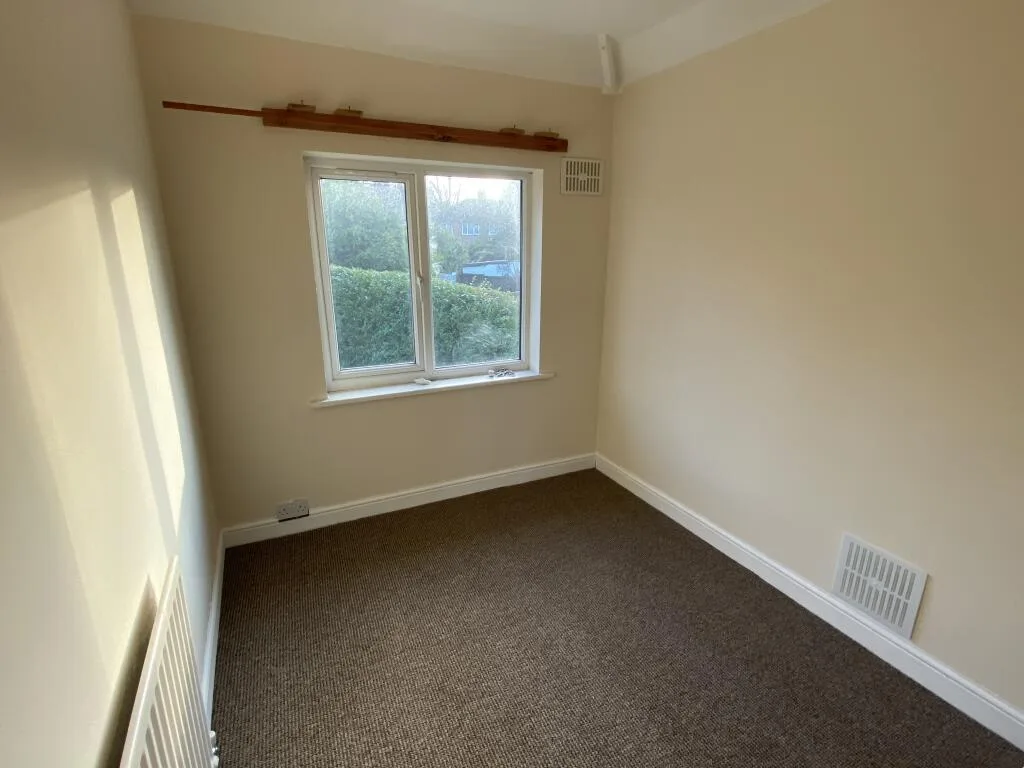 3 bedroom semi-detached house for rent