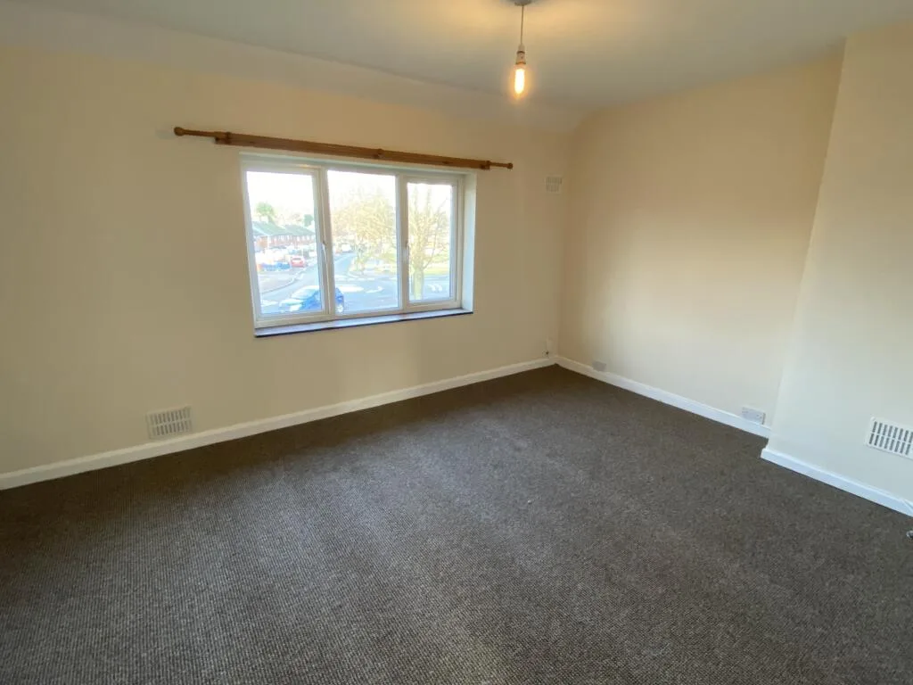 3 bedroom semi-detached house for rent