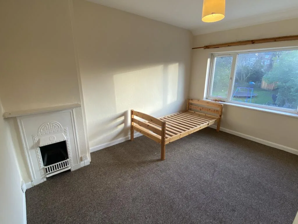 3 bedroom semi-detached house for rent
