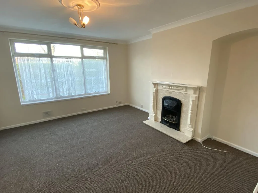 3 bedroom semi-detached house for rent