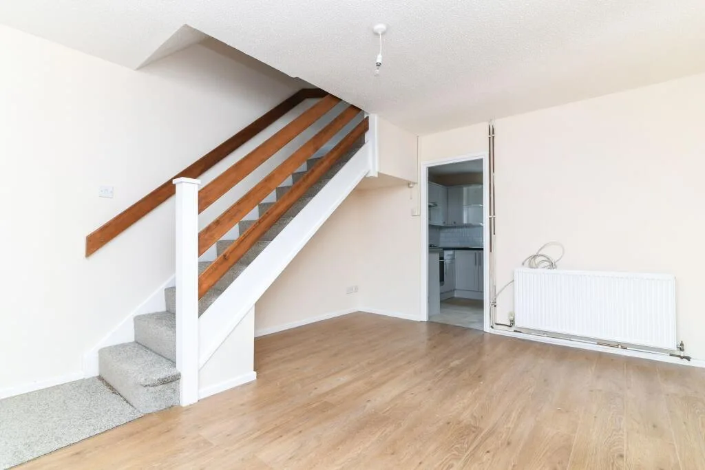 2 bedroom house for rent