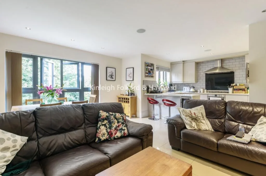 2 bedroom flat for rent