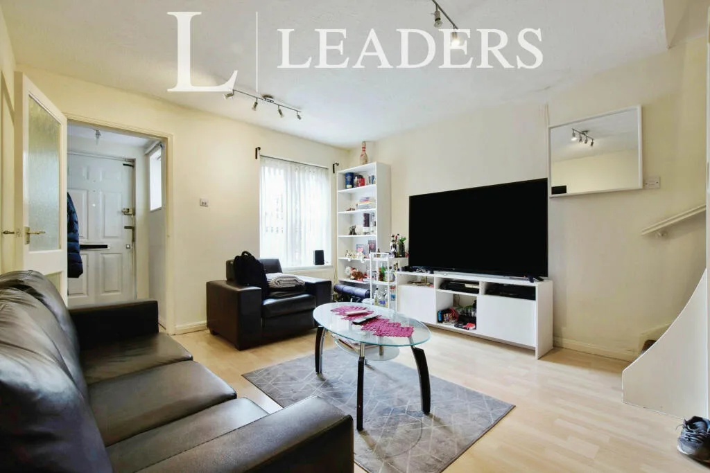 2 bedroom house for rent