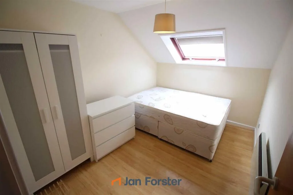 2 bedroom ground floor flat for rent