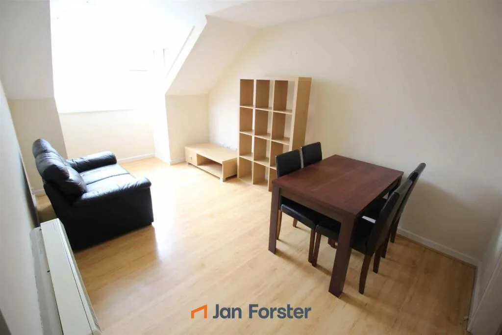 2 bedroom ground floor flat for rent