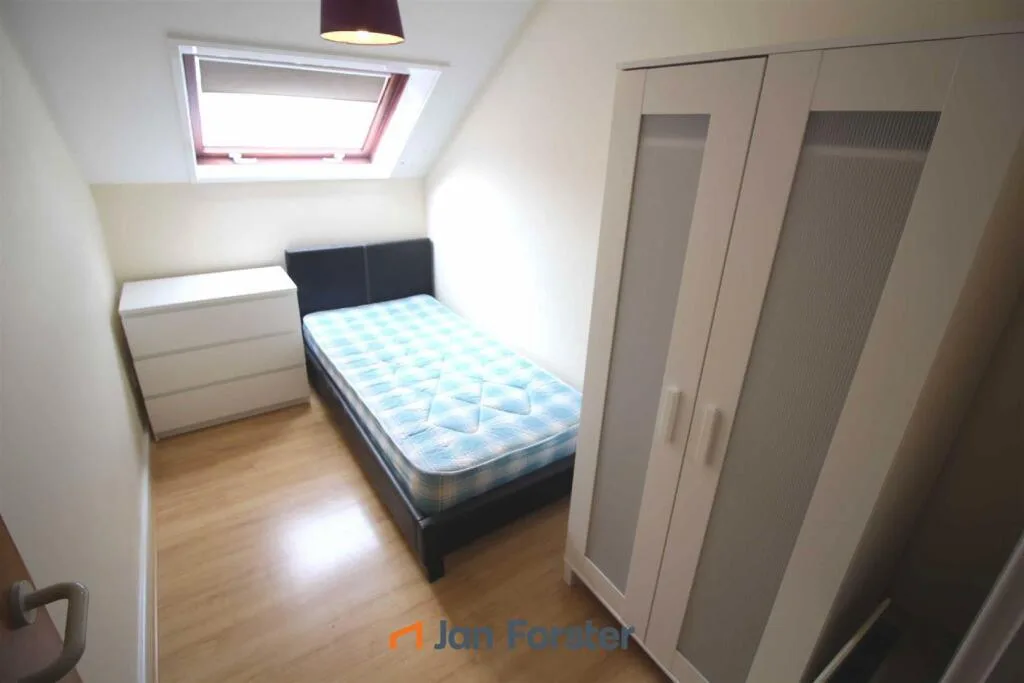 2 bedroom ground floor flat for rent