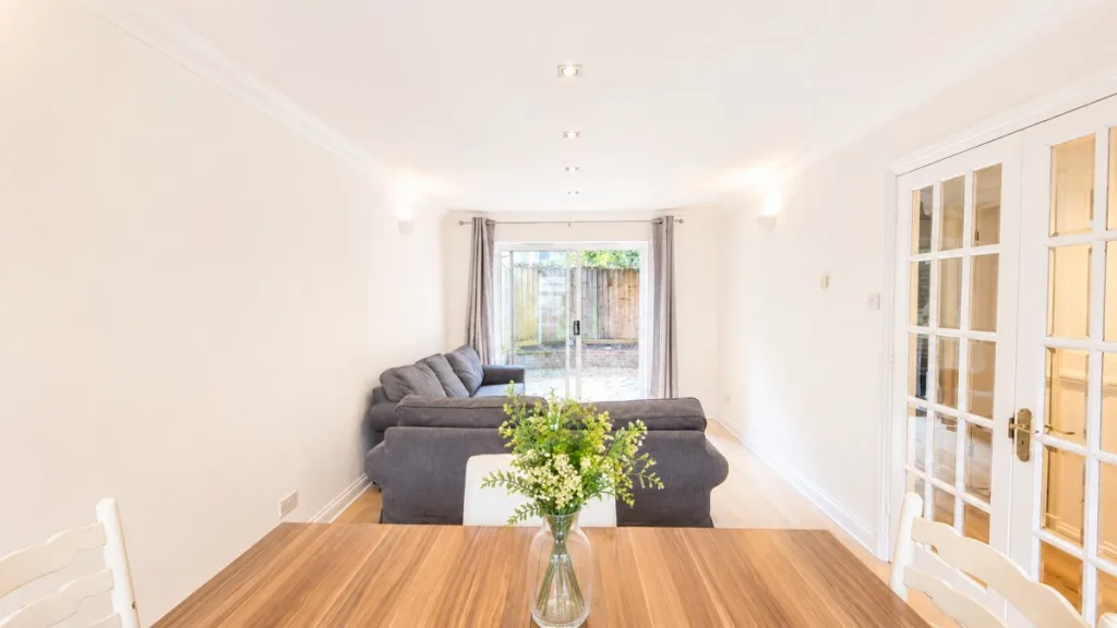 4 bedroom terraced house for rent