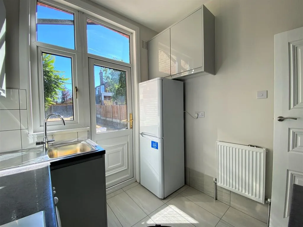 1 bedroom ground floor flat for rent
