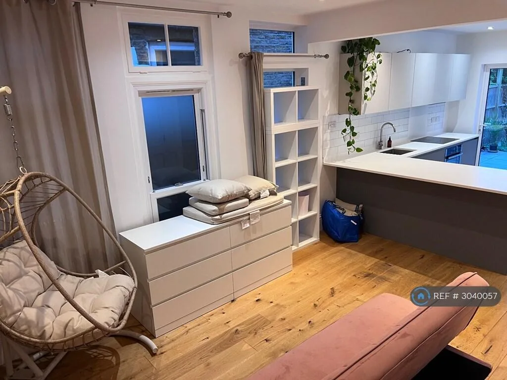 4 bedroom detached house for rent