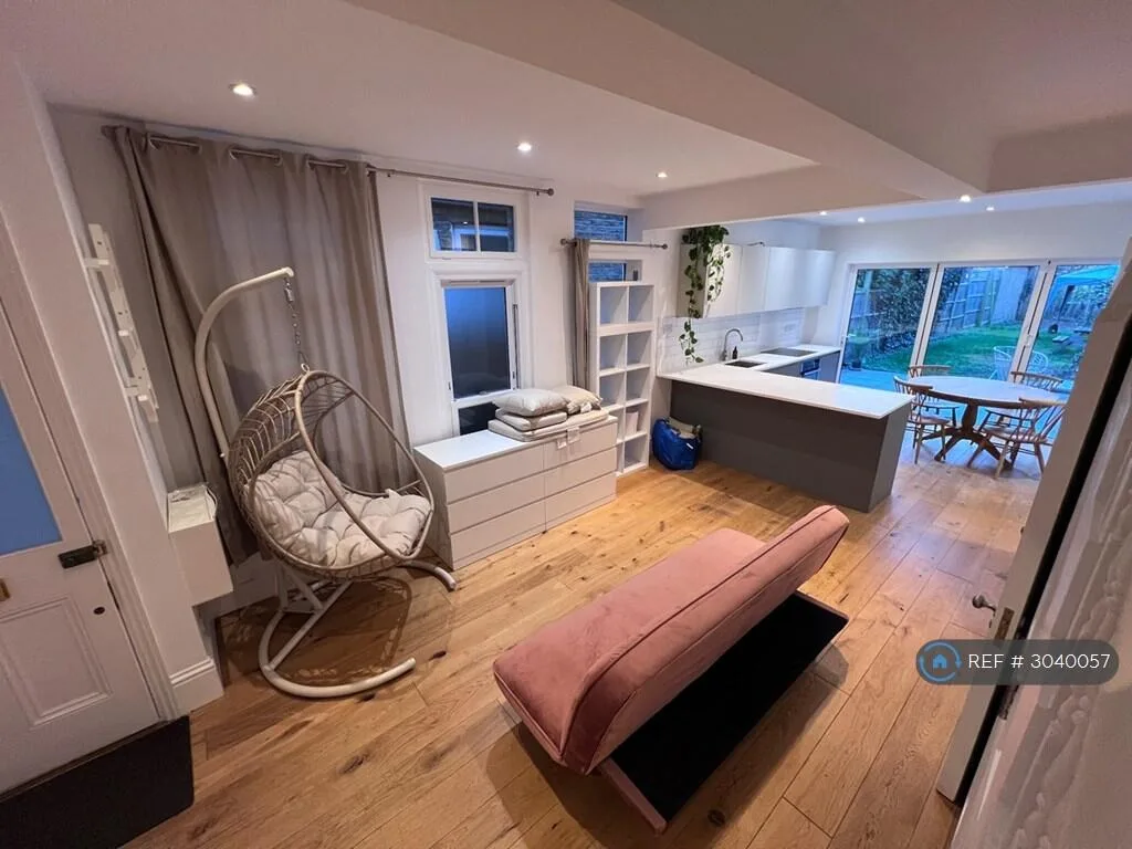 4 bedroom detached house for rent