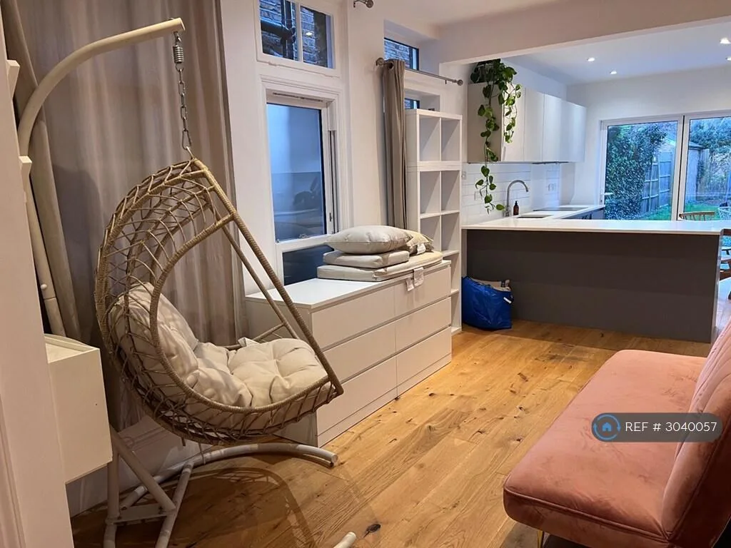 4 bedroom detached house for rent