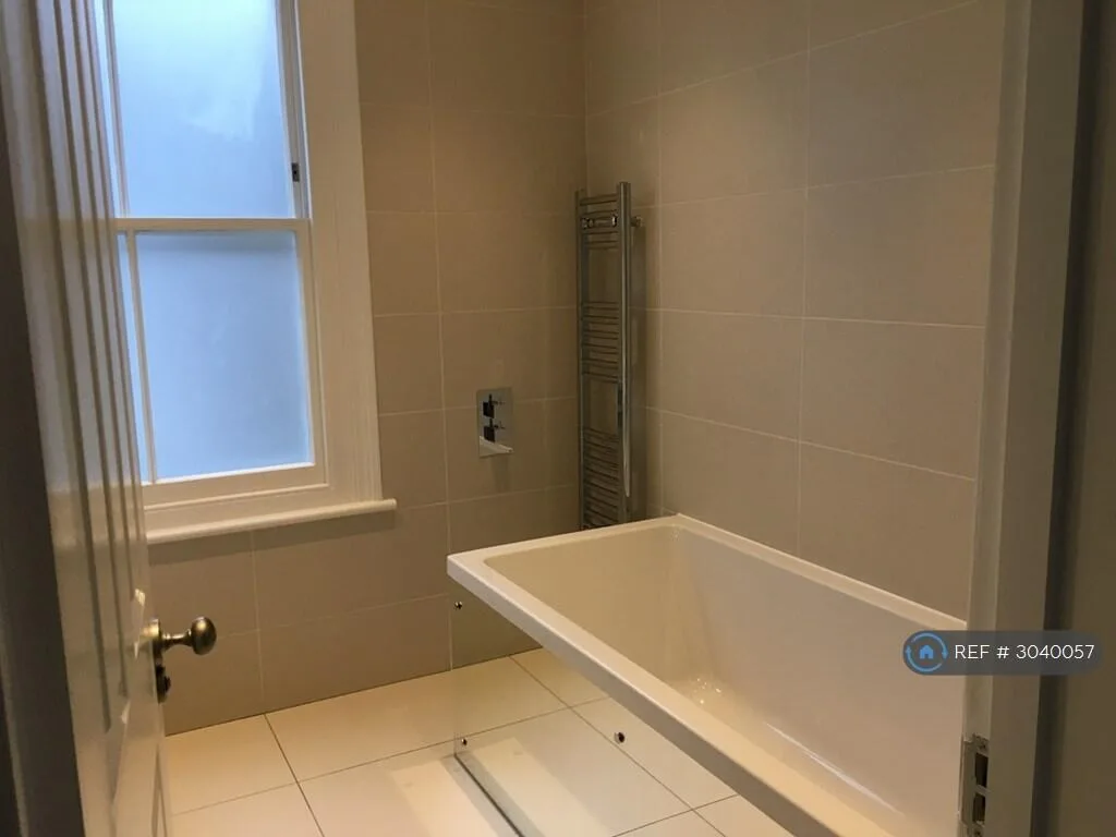 4 bedroom detached house for rent