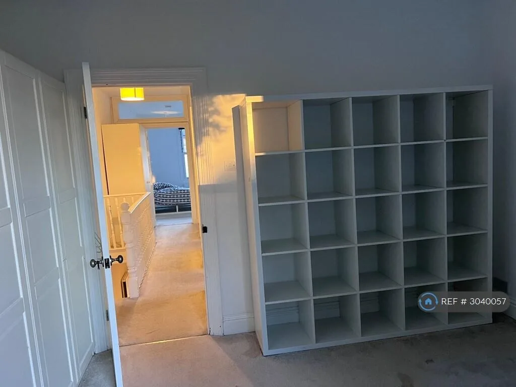 4 bedroom detached house for rent