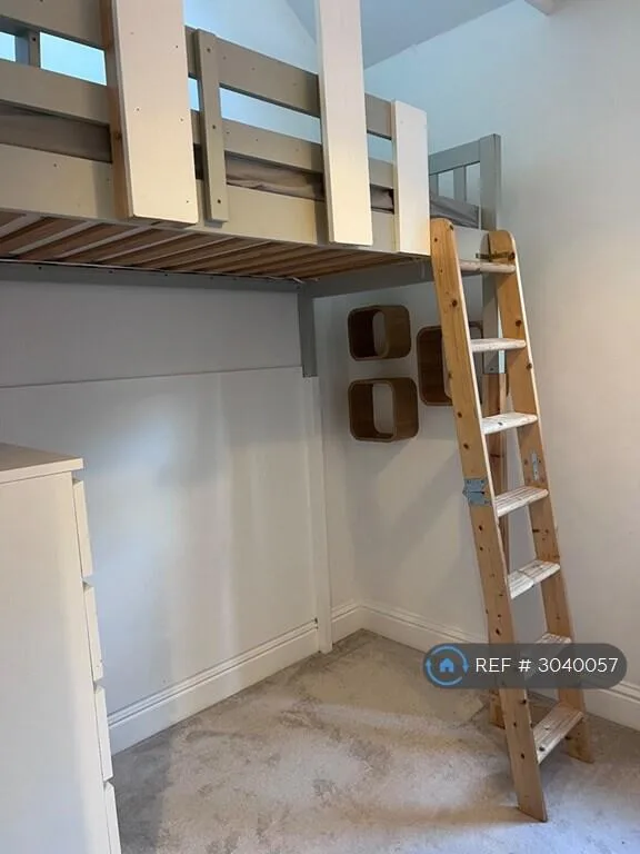 4 bedroom detached house for rent