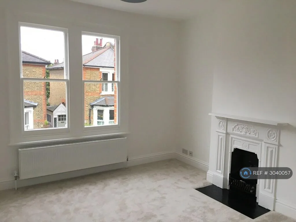 4 bedroom detached house for rent