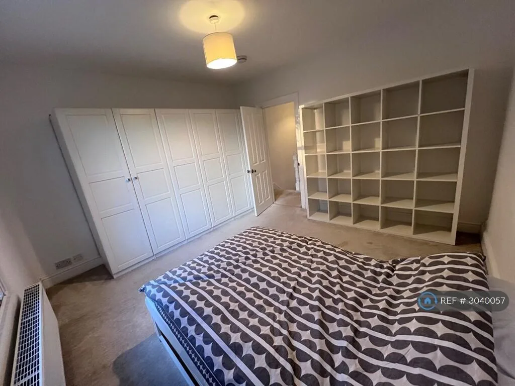 4 bedroom detached house for rent