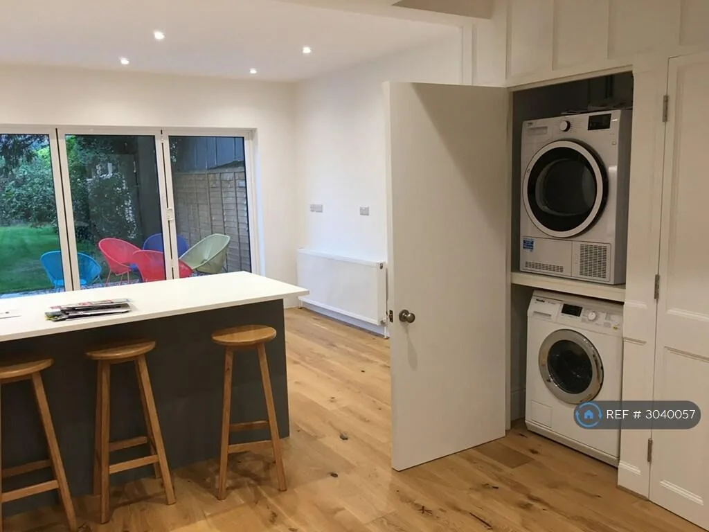 4 bedroom detached house for rent