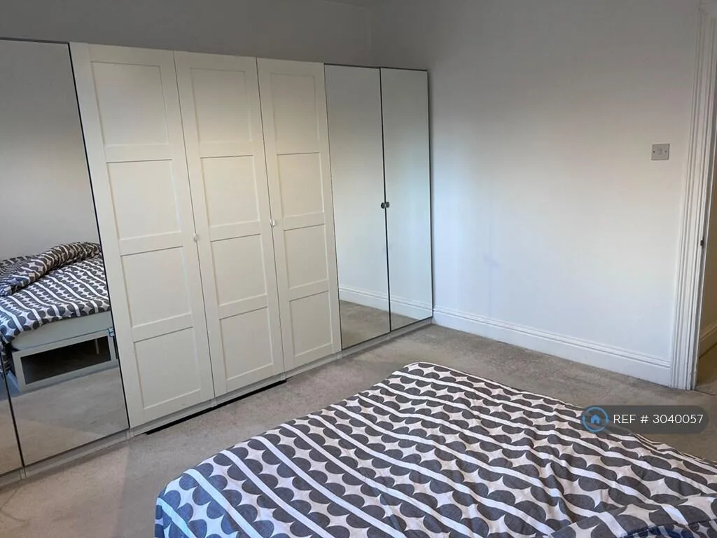 4 bedroom detached house for rent