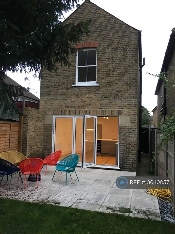 4 bedroom detached house for rent