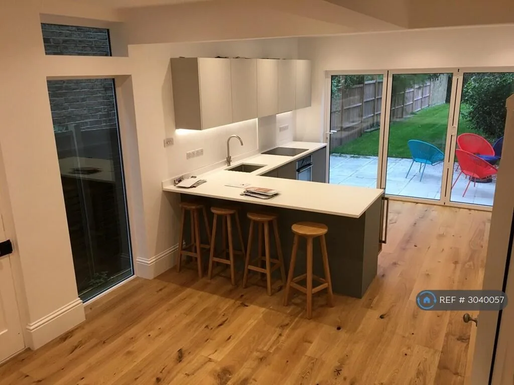 4 bedroom detached house for rent