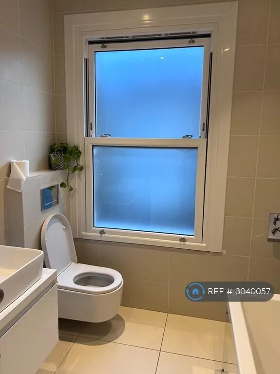 4 bedroom detached house for rent