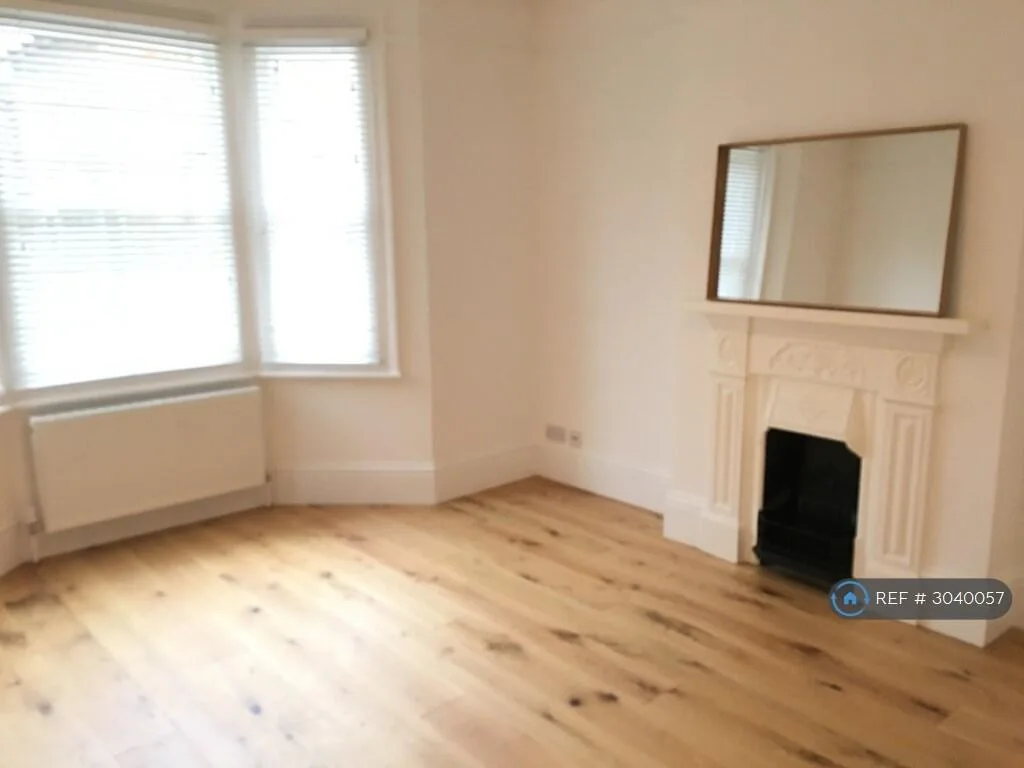 4 bedroom detached house for rent
