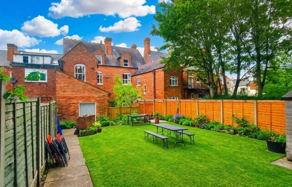 1 bedroom house for rent