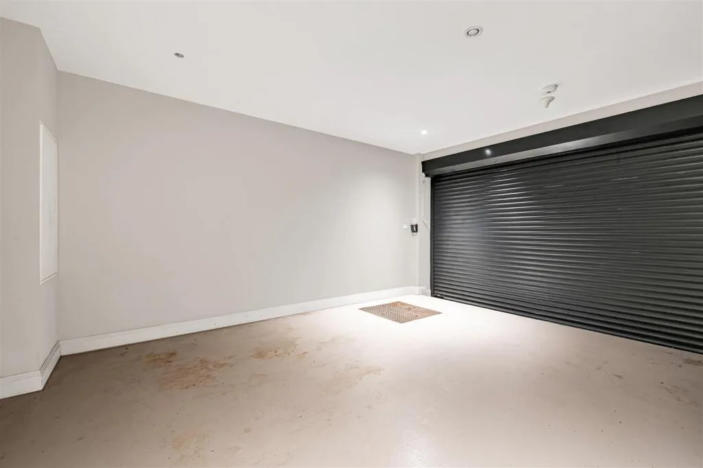 4 bedroom town house for rent
