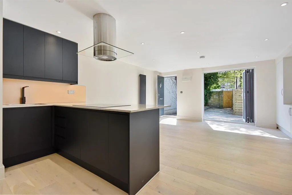 2 bedroom house for rent