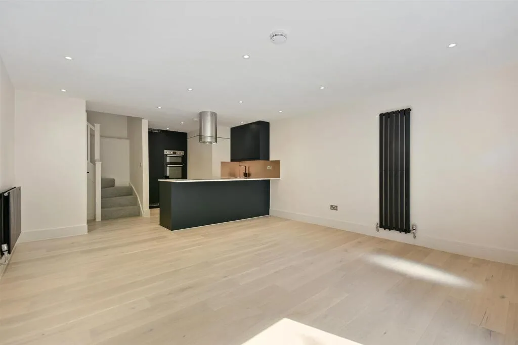 2 bedroom house for rent