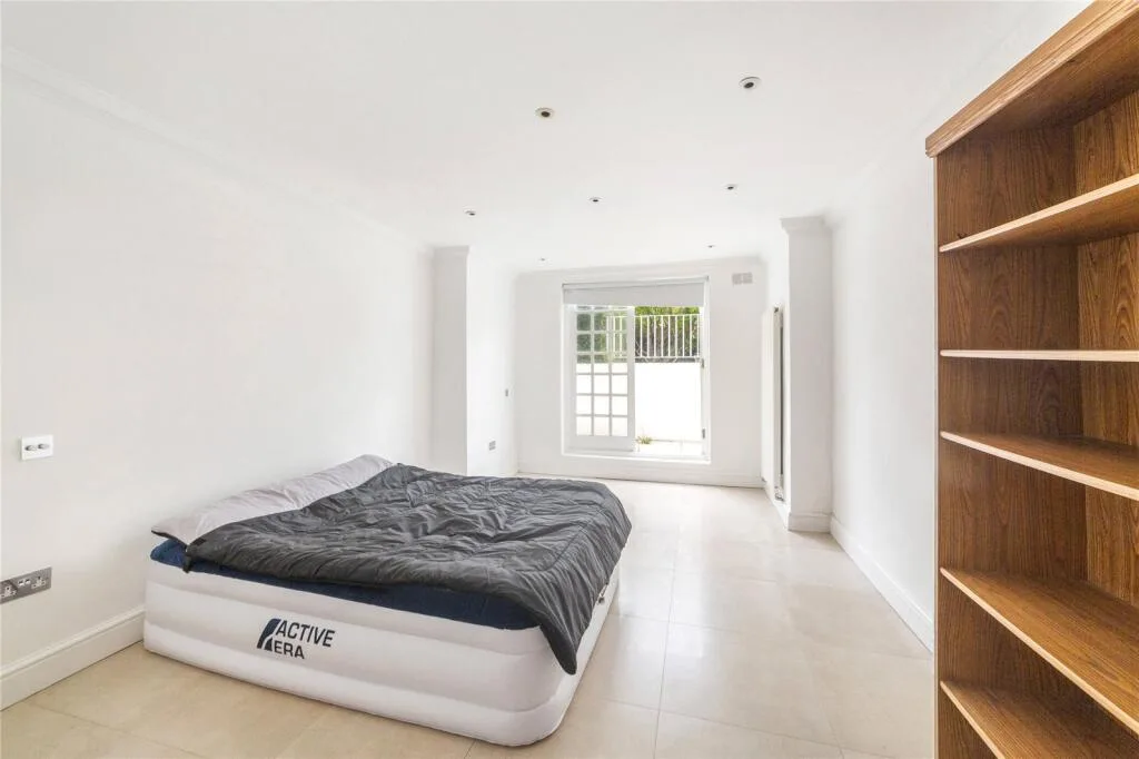 4 bedroom maisonette for rent