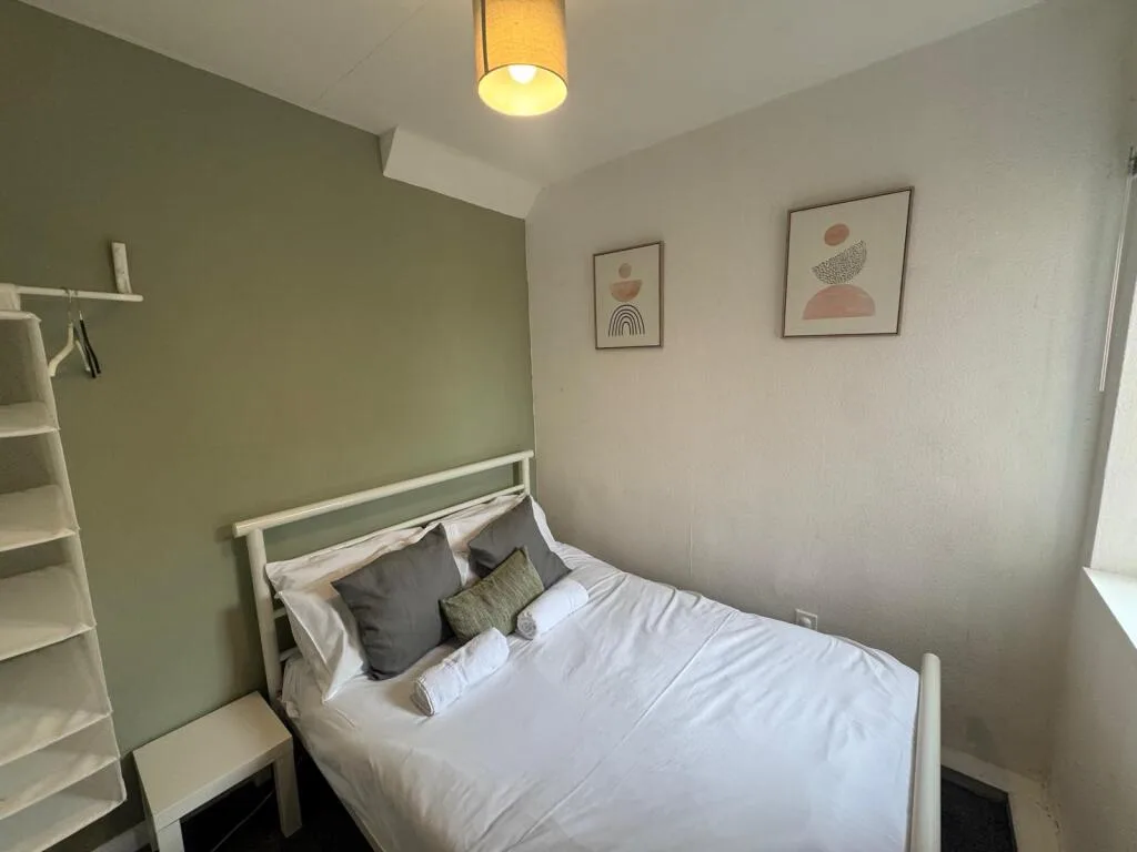 3 bedroom semi-detached house for rent