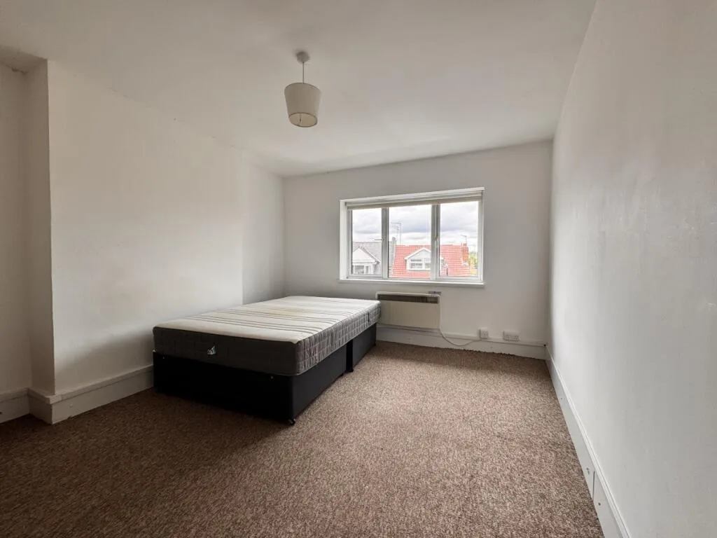 3 bedroom flat for rent