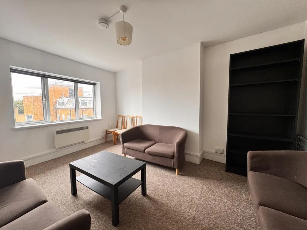3 bedroom flat for rent