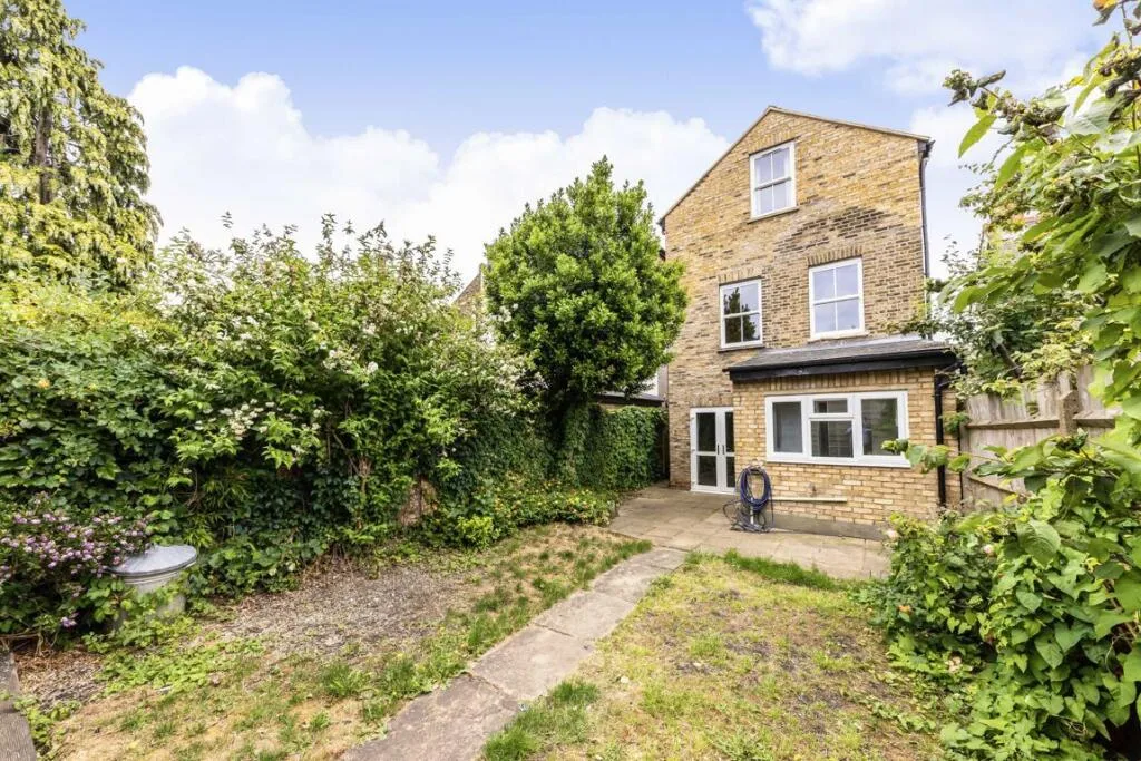 4 bedroom house for rent