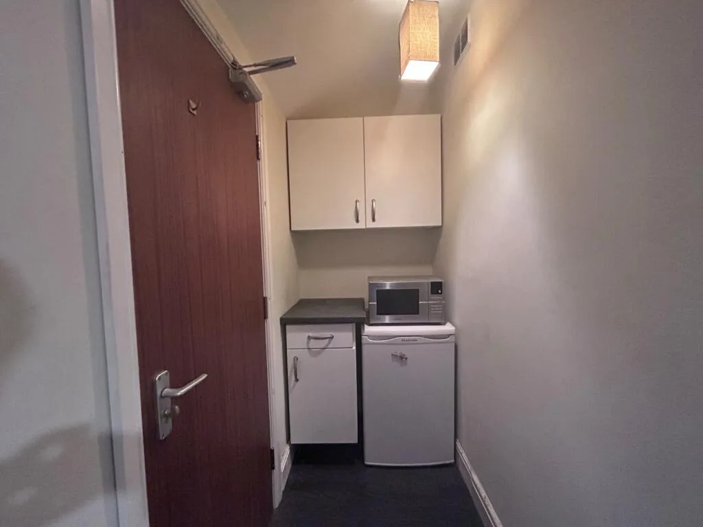 1 bedroom house for rent