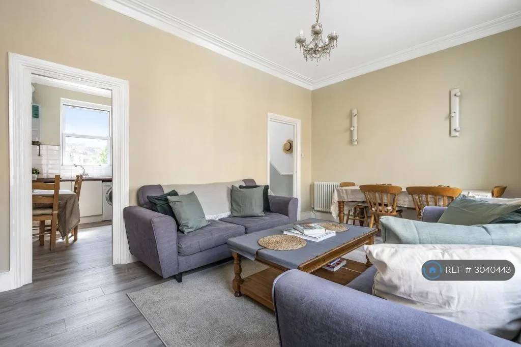 2 bedroom flat for rent