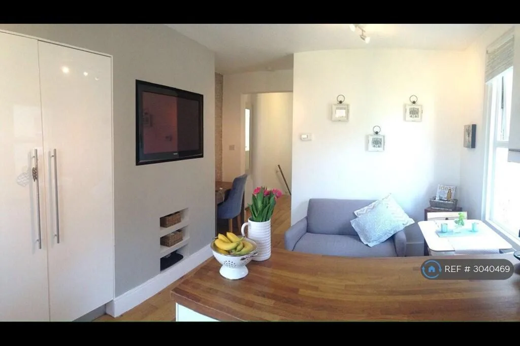 2 bedroom maisonette for rent