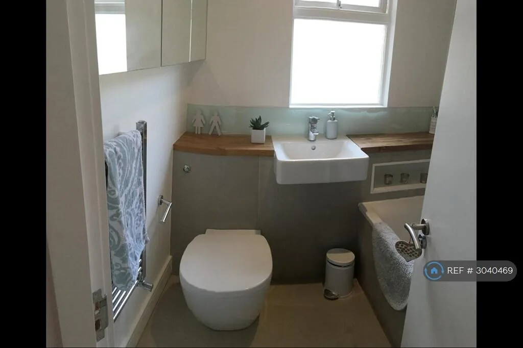 2 bedroom maisonette for rent