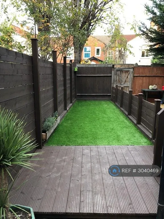 2 bedroom maisonette for rent
