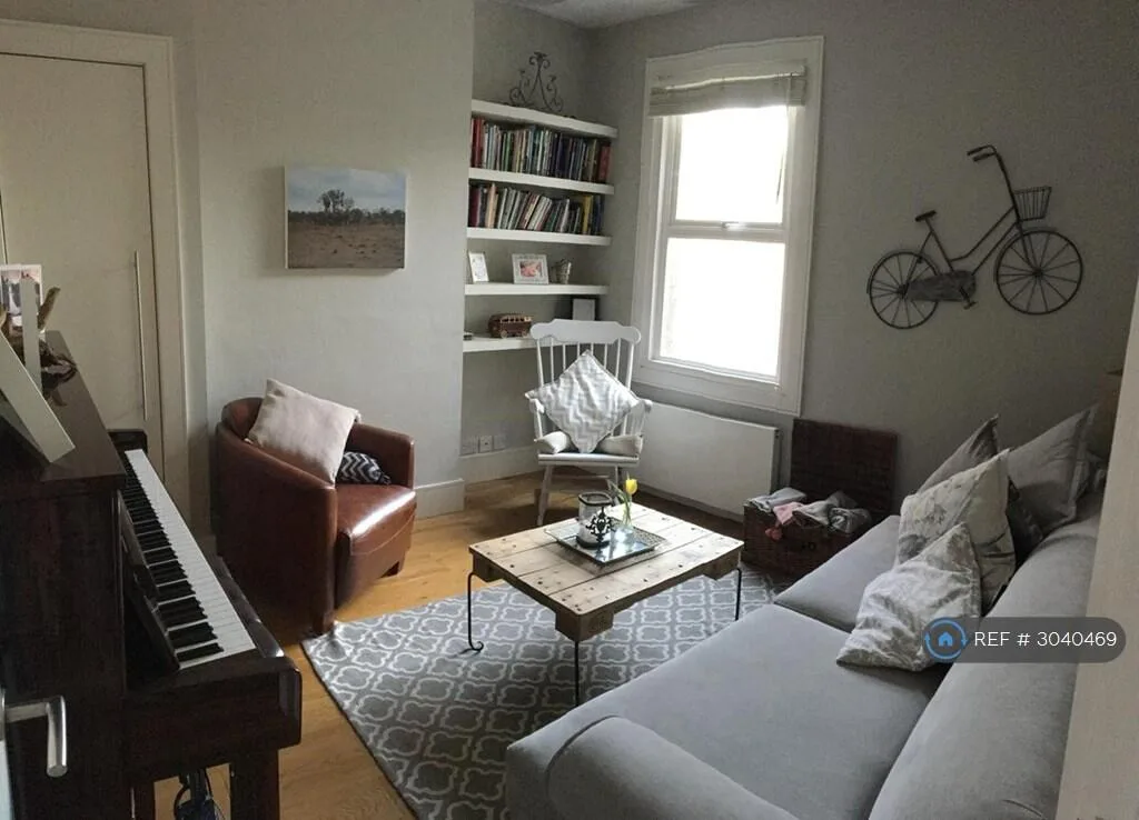 2 bedroom maisonette for rent
