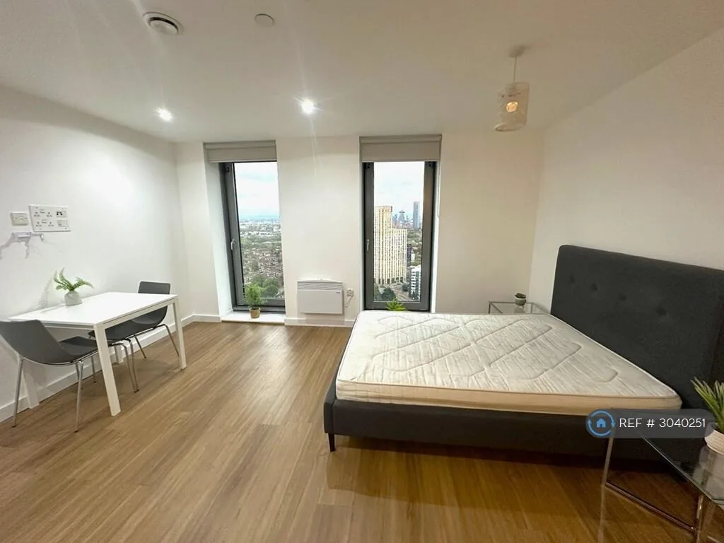Studio flat for rent