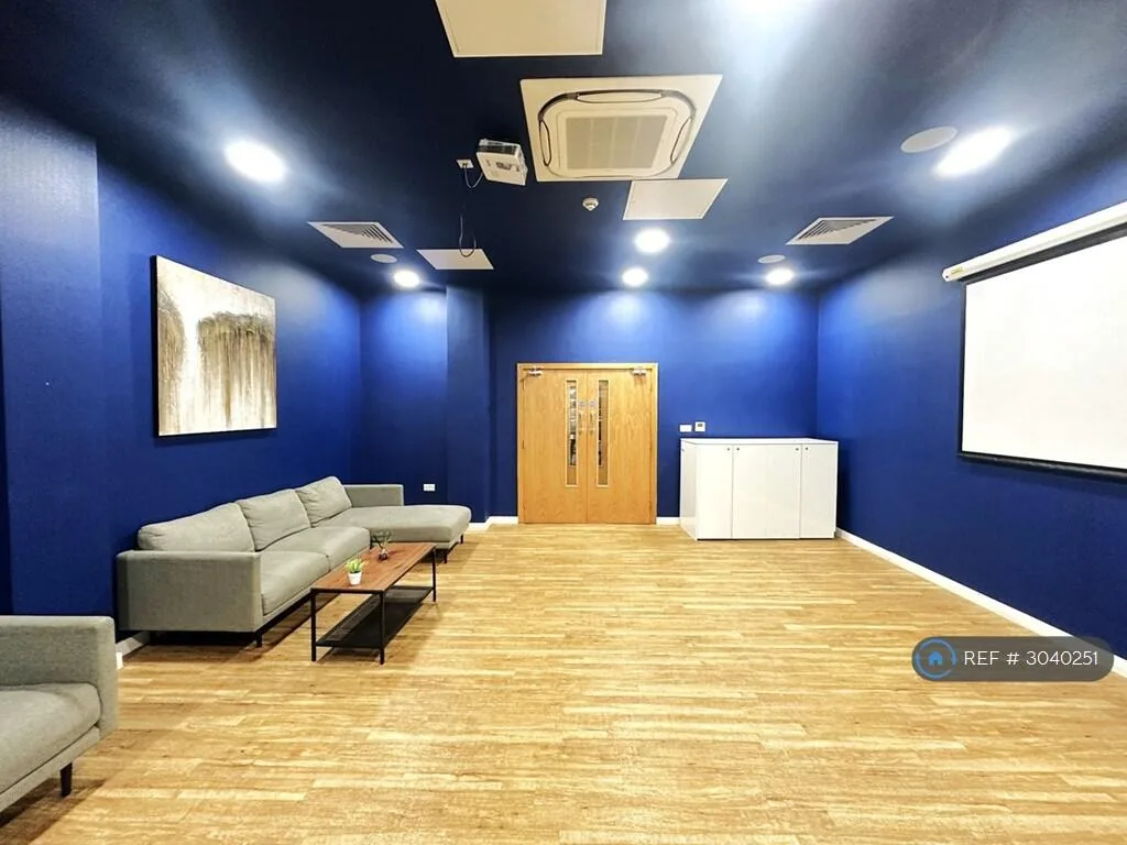 Studio flat for rent