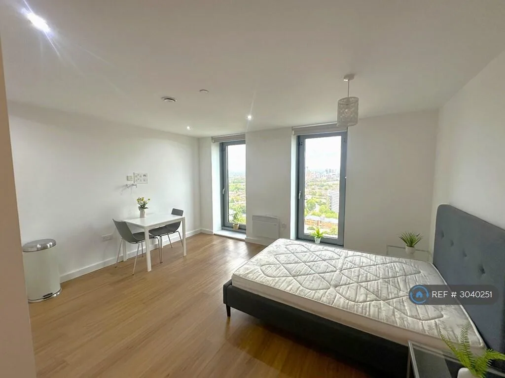 Studio flat for rent