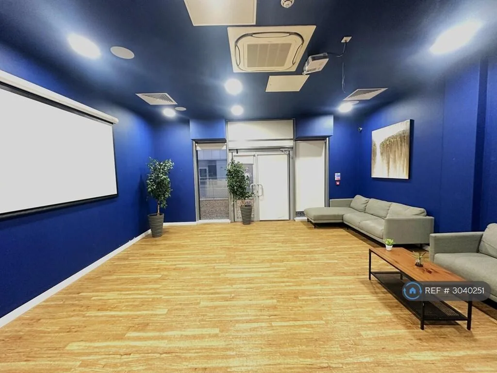 Studio flat for rent