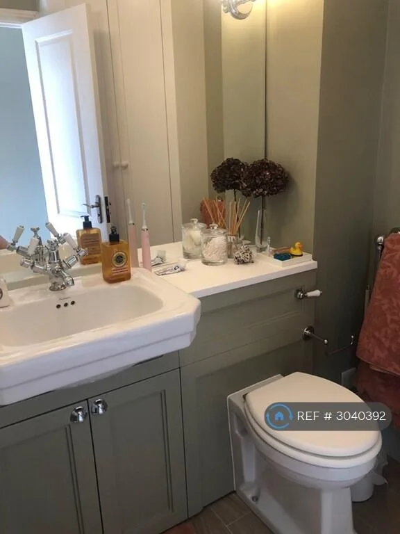 2 bedroom maisonette for rent