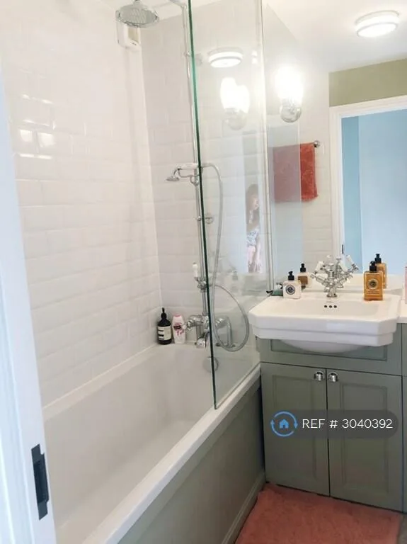 2 bedroom maisonette for rent